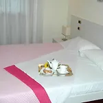 Bed & Breakfast Nelly Lonigo