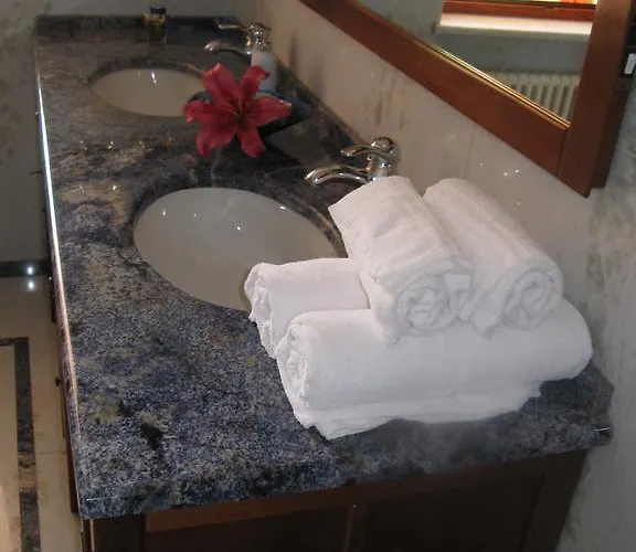 Bed & Breakfast Nelly 4*