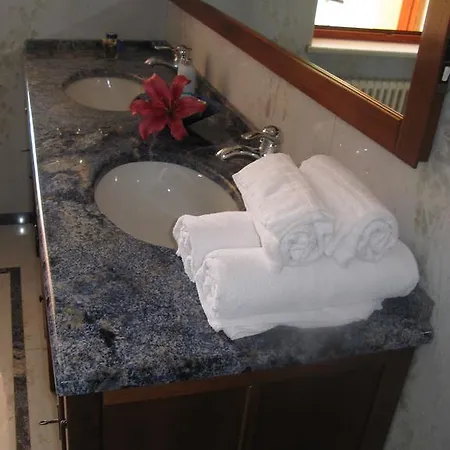 Bed & Breakfast Nelly 4*