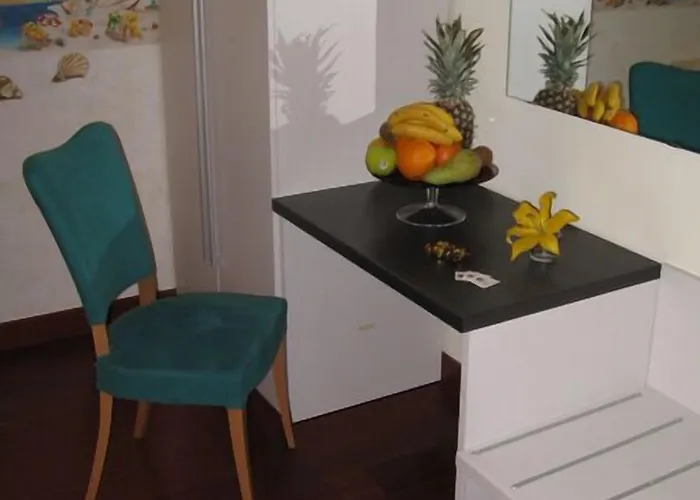 Alojamento de Acomodação e Pequeno-almoço Nelly 4*