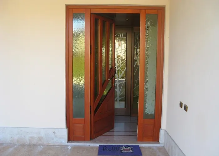 ベッド・アンド・ブレックファスト Nelly 4*